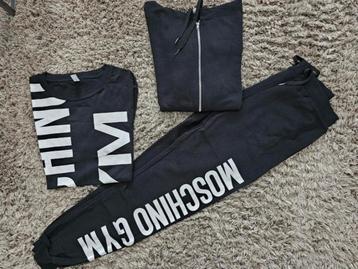 Moschino set, Joggingpak met T-Shirt maat S beschikbaar voor biedingen