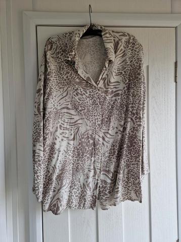 Blouse  beschikbaar voor biedingen