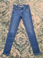 711 Levi's skinny jeans W26 L32 WMN Tulsi2632 Blauw, Blauw, Ophalen of Verzenden, Zo goed als nieuw, W27 (confectie 34) of kleiner