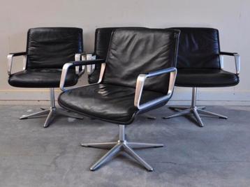 4 Vintage tijdloze fauteuils Mid Century TOPKWALITEIT beschikbaar voor biedingen