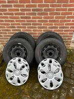 Ford Fiesta winter wielset met OEM wieldeksels., Auto diversen, Wieldoppen, Gebruikt, Ophalen of Verzenden