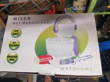 spiksplinter nieuwe elektrische mixer met kom en weegschaal beschikbaar voor biedingen
