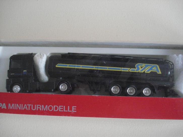 Renault trekker met tankoplegger STA (Herpa), Hobby en Vrije tijd, Modelauto's | 1:87, Nieuw, Bus of Vrachtwagen, Herpa, Verzenden