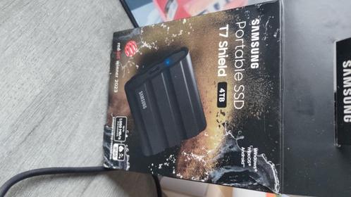 Samsung T7 shield SSD 4tb in doos met usb en usb-c, Computers en Software, Harde schijven, Zo goed als nieuw, Laptop, Extern, SSD
