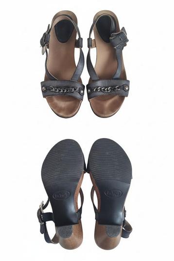 Elegante Scholl gezondheidssandalen met hak beschikbaar voor biedingen