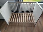Ledikant babybedje met aerosleep matras+ gratis bedlinnen, Kinderen en Baby's, Babywiegjes en Ledikanten, Ophalen, Gebruikt, Ledikant