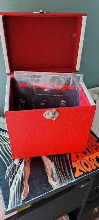 Vintage platen koffer  beschikbaar voor biedingen