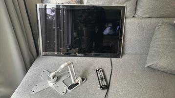 LED TV 32 inch met ophangbeugel beschikbaar voor biedingen