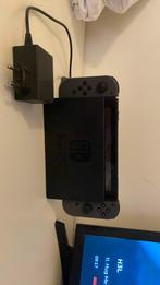 Nitendo Switch + 4 spellen, Spelcomputers en Games, Spelcomputers | Nintendo Switch, Ophalen of Verzenden, Zo goed als nieuw, Met 1 controller