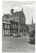 ANSICHTKAART BROUWERSHAVEN  STADHUIS, Verzamelen, Ansichtkaarten | Nederland, Verzenden, 1960 tot 1980, Ongelopen, Zeeland