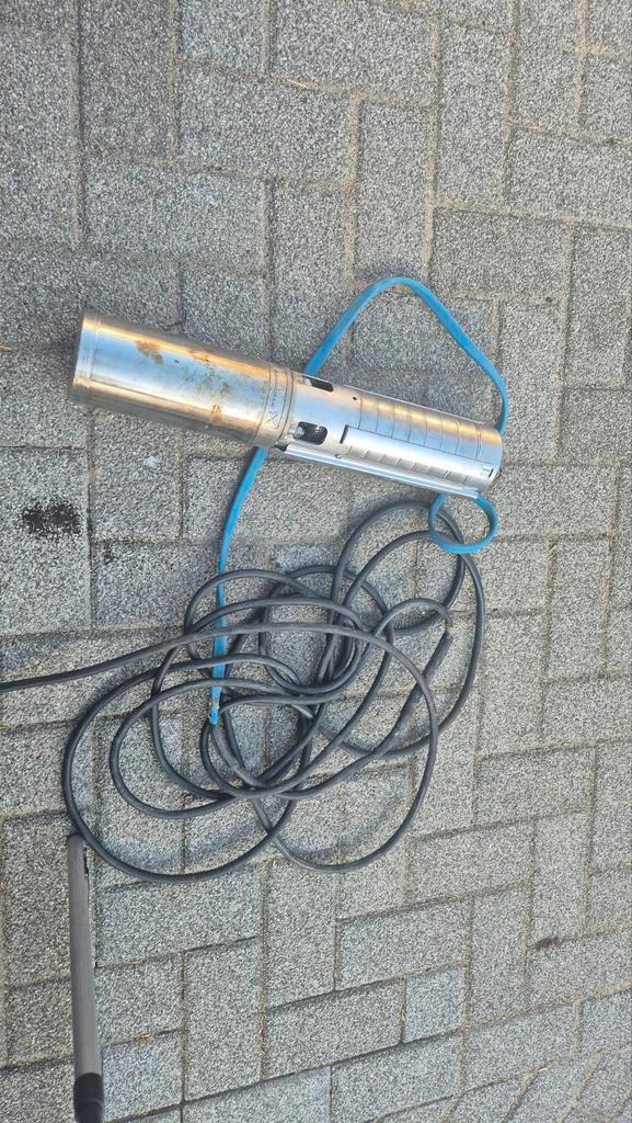 Grundfos MS402 Bronpomp - Waterpomp, Zakelijke goederen, Machines en Bouw | Pompen en Compressoren, Ophalen of Verzenden