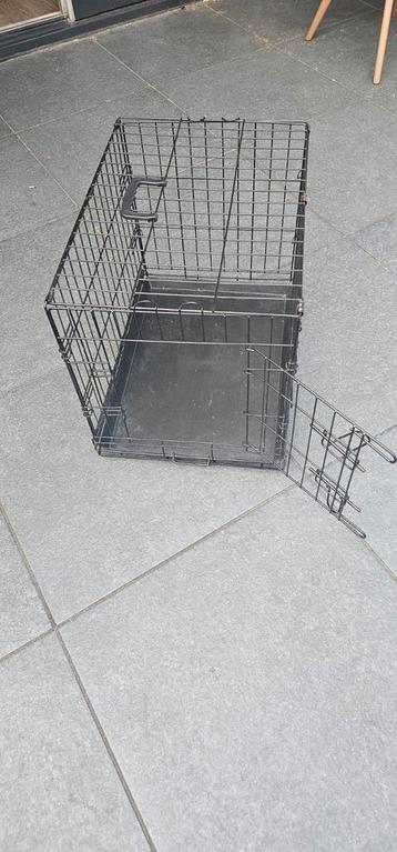 Kleine honden bench  beschikbaar voor biedingen