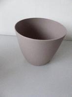 Kunststof bloempot rond, Beige., Tuin en Terras, Bloempotten, Kunststof, Rond, Binnen, Ophalen of Verzenden