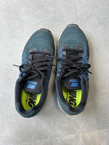 Nike Sneakers - Maat 36 beschikbaar voor biedingen