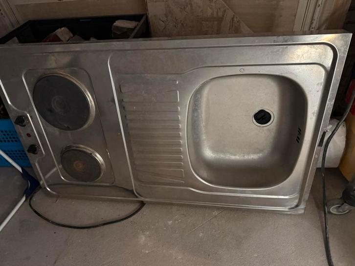 Compacte Kitchenette met 2 Kookplaten - Ideaal!, Witgoed en Apparatuur, Kookplaten, Gebruikt, Vrijstaand, Elektrisch, 3 kookzones of minder