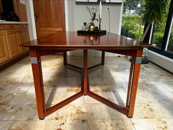 Schuitema decoforma eettafel Sullivan  beschikbaar voor biedingen