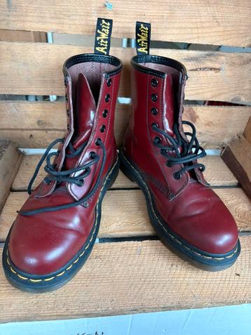 Dr. Martens 1460 Cherry Red Smooth – maat 37 (UK 4) beschikbaar voor biedingen