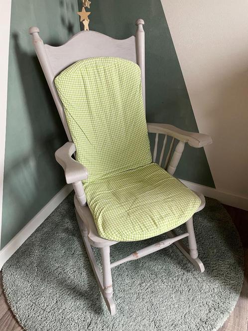 Vintage handgemaakte schommelstoel (karaktermeubel), Huis en Inrichting, Stoelen, Gebruikt, Eén, Hout, Grijs, Ophalen