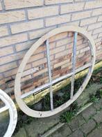 Twee identieke ronde ijzeren stalramen doorsnee 92 cm, Antiek en Kunst, Ophalen