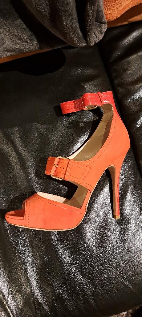 Jimmy Choo sandalen stilettohak, Oranje, Ophalen of Verzenden, Zo goed als nieuw, Schoenen met hoge hakken