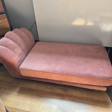 Hondenbank Nieuw  beschikbaar voor biedingen