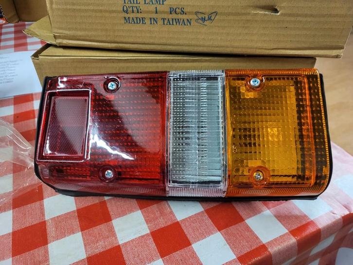 Toyota Landcruiser Achterlicht FJ60/62 '81-'89, Auto-onderdelen, Verlichting, Toyota, Nieuw, Ophalen of Verzenden