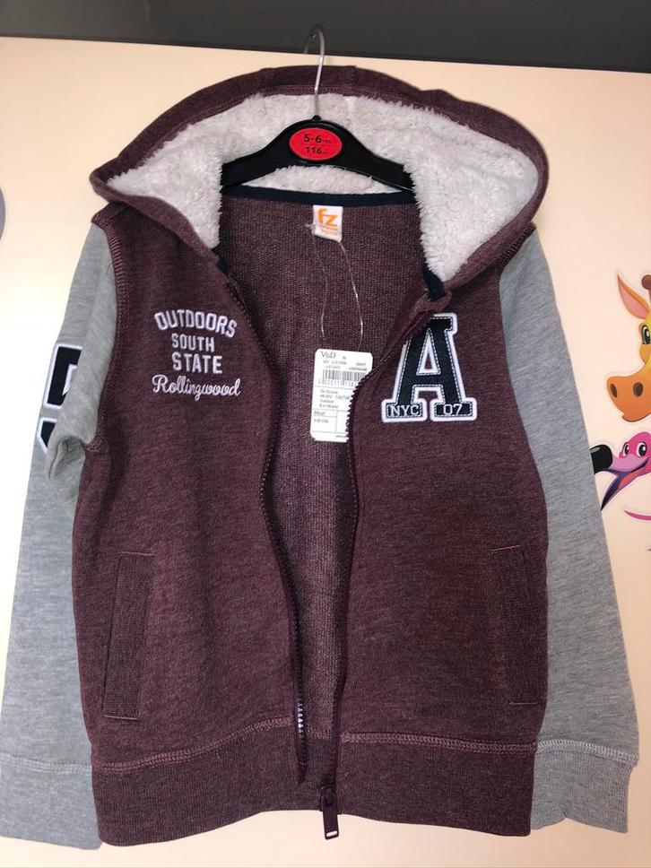 Nieuwe vest of een trui met rits maat 110-116 merk Frendz, Kinderen en Baby's, Kinderkleding | Maat 110, Nieuw, Jongen of Meisje