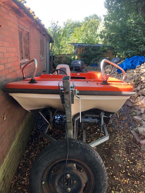 Polyester Boot. Compleet Set ( Ruilen), Watersport en Boten, Motorboten en Motorjachten, Gebruikt, Polyester, Tot 6 meter, Benzine