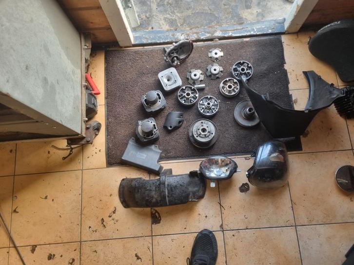 Zip /vespa onderdelen, Fietsen en Brommers, Brommeronderdelen | Algemeen, Zo goed als nieuw, Ophalen of Verzenden