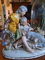 Verliefd stelletje...met lammetje en vogel..., Ophalen, Zo goed als nieuw, Mens