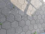 Gratis betonklinkers ongeveer 35 m2, Tuin en Terras, Ophalen, Gebruikt, Klinkers, 10 m² of meer