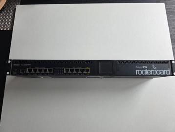 Mikrotik routerboard RB2011UiAS-RM beschikbaar voor biedingen