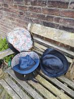 Brocante hoedendoos met hoeden, Antiek en Kunst, Verzenden