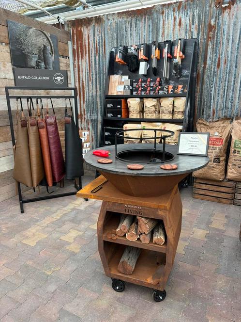 Plancha Companero in zwart of cortenstaal, Tuin en Terras, Houtskoolbarbecues, Nieuw, Ophalen