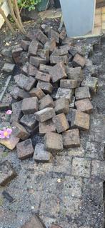 Gratis kleine vierkante stenen, Tuin en Terras, Tegels en Klinkers, Gebruikt, Klinkers, Ophalen of Verzenden, Minder dan 5 m²