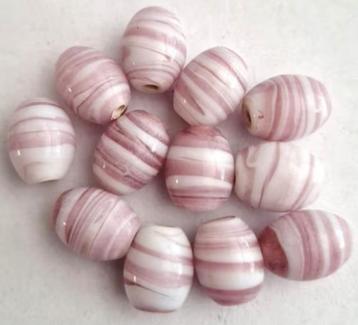 Ovalen roze wit glas kralen met strepen 15x10 mm beschikbaar voor biedingen