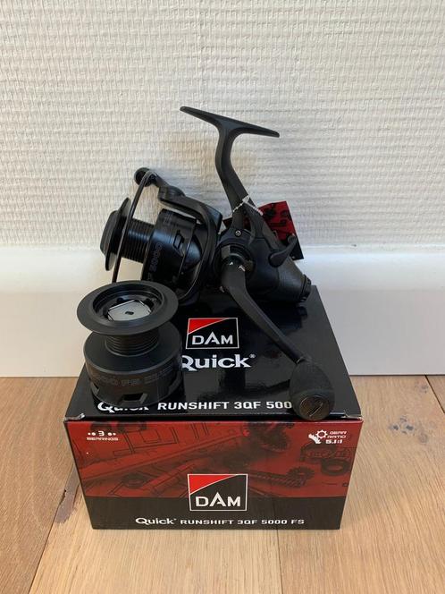Nieuwe Dam Quick 3 Runshift 5000 baitrunner molen, Watersport en Boten, Hengelsport | Karpervissen, Nieuw, Molen, Ophalen of Verzenden