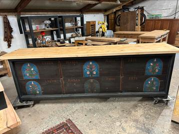 Grote toonbank brocante antiek winkel balie beschikbaar voor biedingen