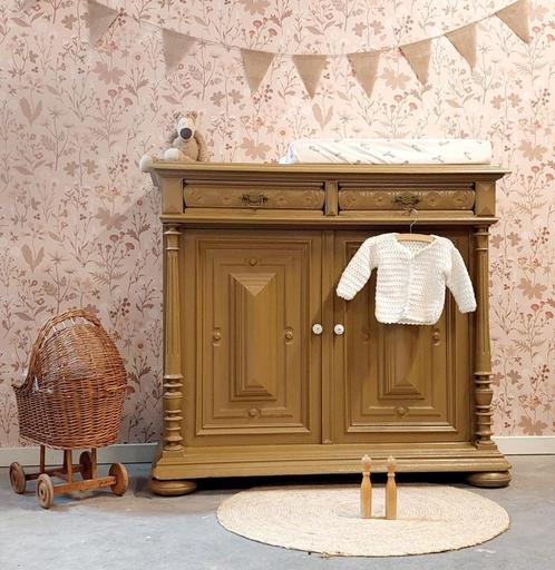 Uniek vintage dressoir /commode in de prachtige kleur Warm T, Kinderen en Baby's, Kinderkamer | Commodes en Kasten, Zo goed als nieuw