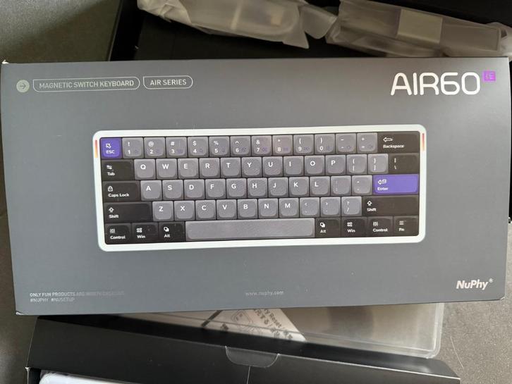 NuPhy Air60 He, mechanisch laag profiel analoog toetsenbord, Computers en Software, Toetsenborden, Zo goed als nieuw, Qwerty, Bedraad