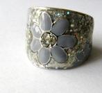 Prachtige vintage ring Emaille glazuur en kristalletjes, Verzenden, Zo goed als nieuw, Kleiner dan 17