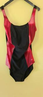 Tweka badpak zwart rood maat 44, Kleding | Dames, Badmode en Zwemkleding, Badpak, Ophalen of Verzenden, Zo goed als nieuw, Rood