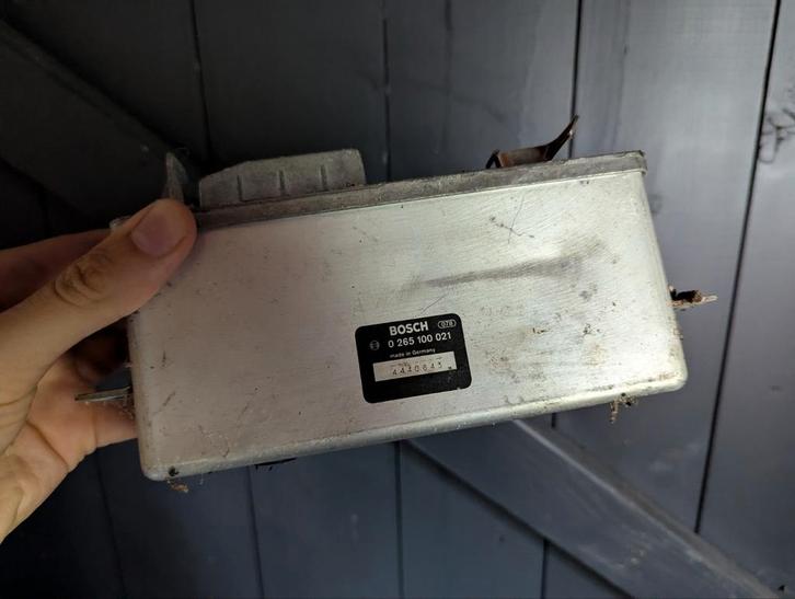 BOSCH ABS Computer BMW E24 E23 M30 0265100021, Auto-onderdelen, Elektronica en Kabels, BMW, Gebruikt, Ophalen of Verzenden