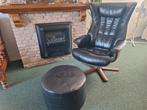 Leren zwarte draaistoel of fauteuil met poef, Huis en Inrichting, Fauteuils, Ophalen, Gebruikt, 75 tot 100 cm, 50 tot 75 cm