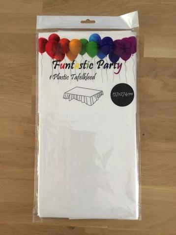 Tafelkleed wit - 137x274 cm | huwelijk - bruiloft - geboorte beschikbaar voor biedingen