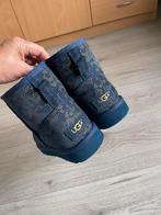 Zgan koningsblauwe uggs met goudkleurige opdruk 41, Kleding | Dames, Schoenen, UGG, Blauw, Ophalen of Verzenden, Zo goed als nieuw