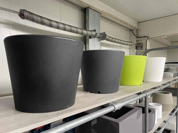 Otium Olla 40 – Diverse Kleuren – Luxe Ronde Bloempot, Tuin en Terras, Bloempotten, Nieuw, Kunststof, Binnen, 40 tot 70 cm, Minder dan 25 cm