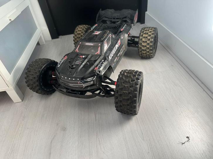 Arrma Kraton 8s full m2C castle xlx 2 800kv monster, Hobby en Vrije tijd, Modelbouw | Radiografisch | Auto's, Zo goed als nieuw