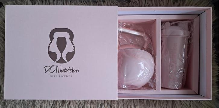 DC Nutrition Giftbox - Kettlebell & Shaker - Nieuw!, Sport en Fitness, Fitnessmaterialen, Nieuw, Kettlebell, Armen, Benen, Buik