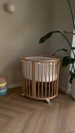 NIEUW Stokke Sleepi Mini + bumper en matrasbeschermer, Ophalen, Nieuw, Wieg